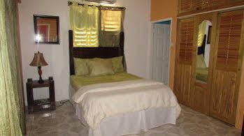 Rafjam Bed And Breakfast Kingston Extérieur photo